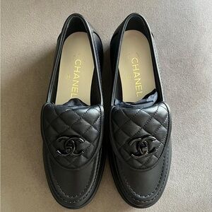 CHANEL Loafers CC24 Black Lambskin Oxford Moccasins